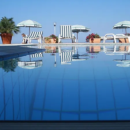Hotel Pithaecusa