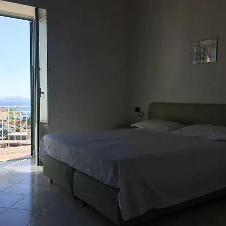 Pithaecusa Hotel